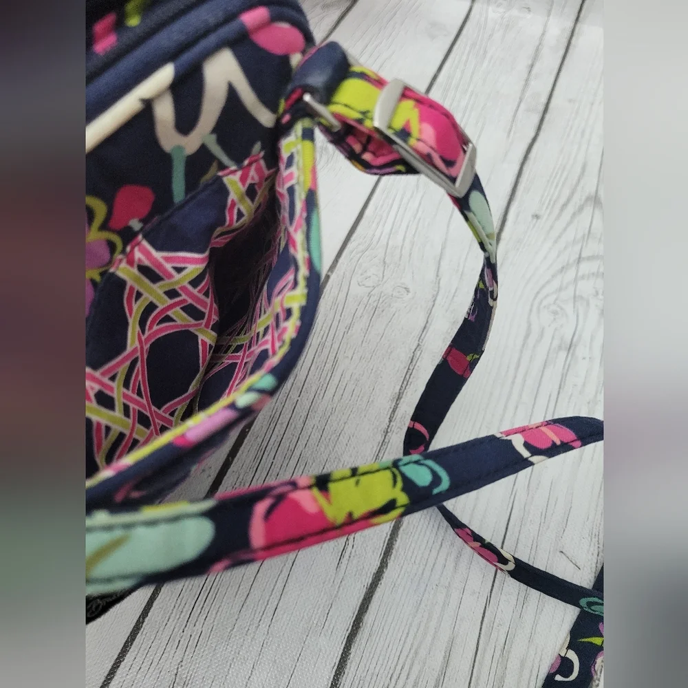 Vera Bradley Hipster Crossbody RIBBONS Winter 2012 Navy Blue Floral Pink - Picture 9 of 16